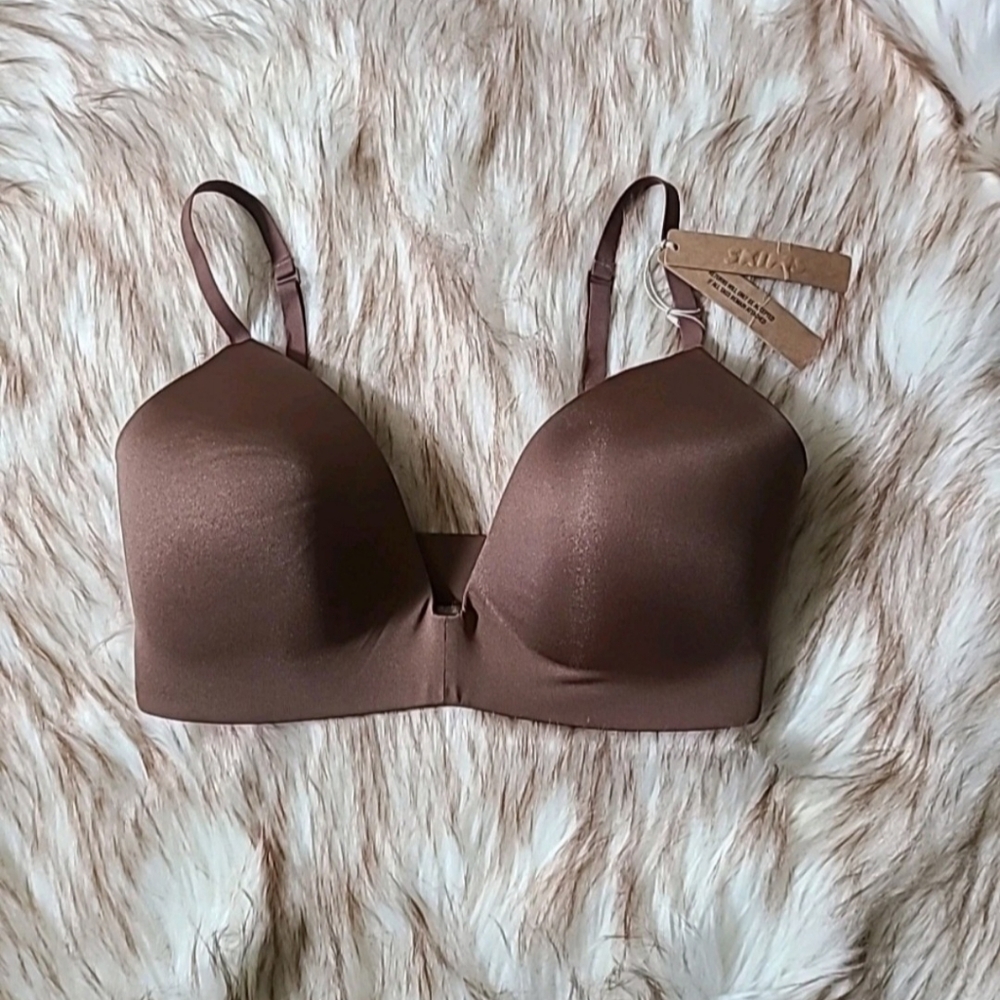 NWT SKIMS Wireless Form Lightly Lined Bra Size 32DD Jasper